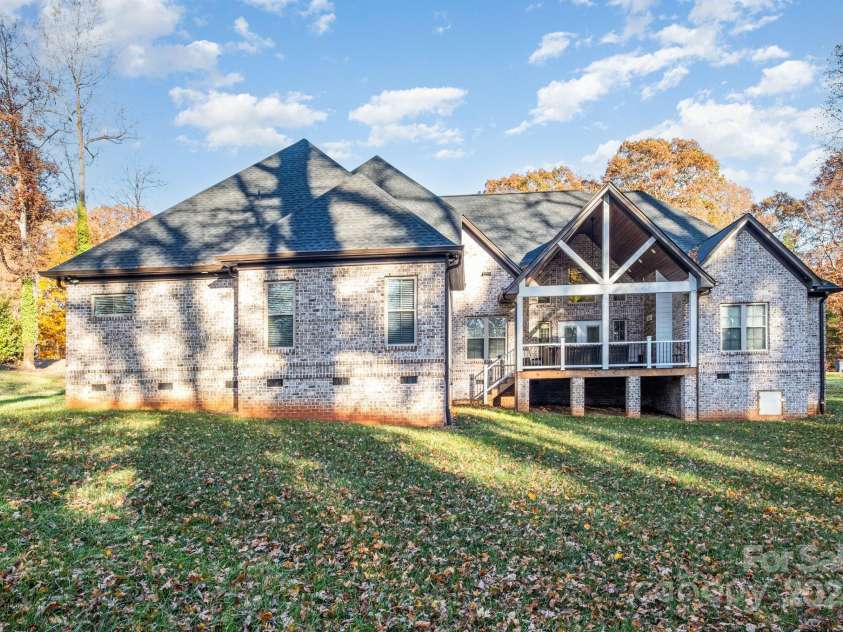 139 Trillium Drive, Statesville, NC 28625.  MLS# CAR4321888, YatesRealty ID 807. 