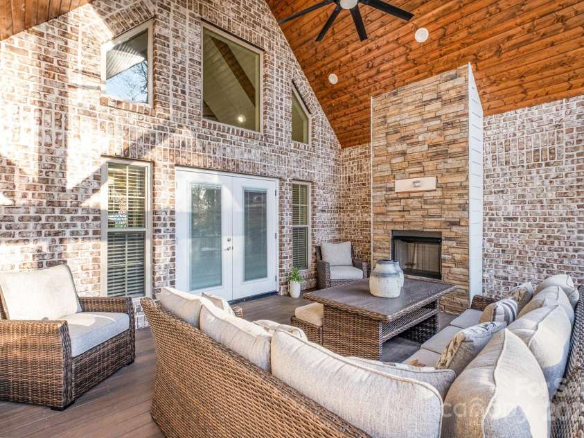 139 Trillium Drive, Statesville, NC 28625.  MLS# CAR4321888, YatesRealty ID 807. 