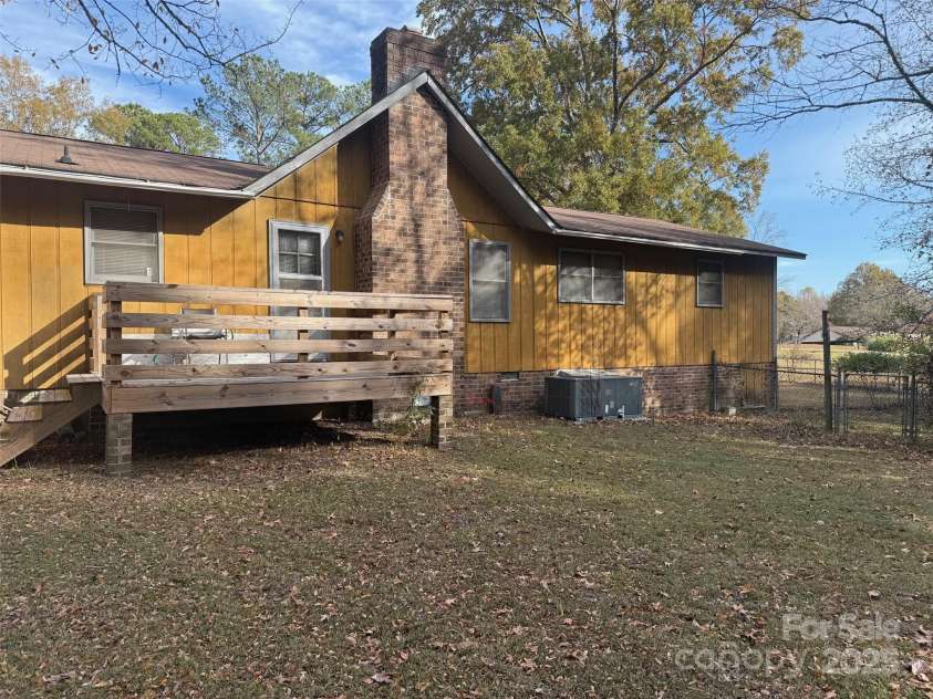 2908 Woodland Hill Way, Lancaster, SC 29720.  MLS# CAR4323304, YatesRealty ID 807. 