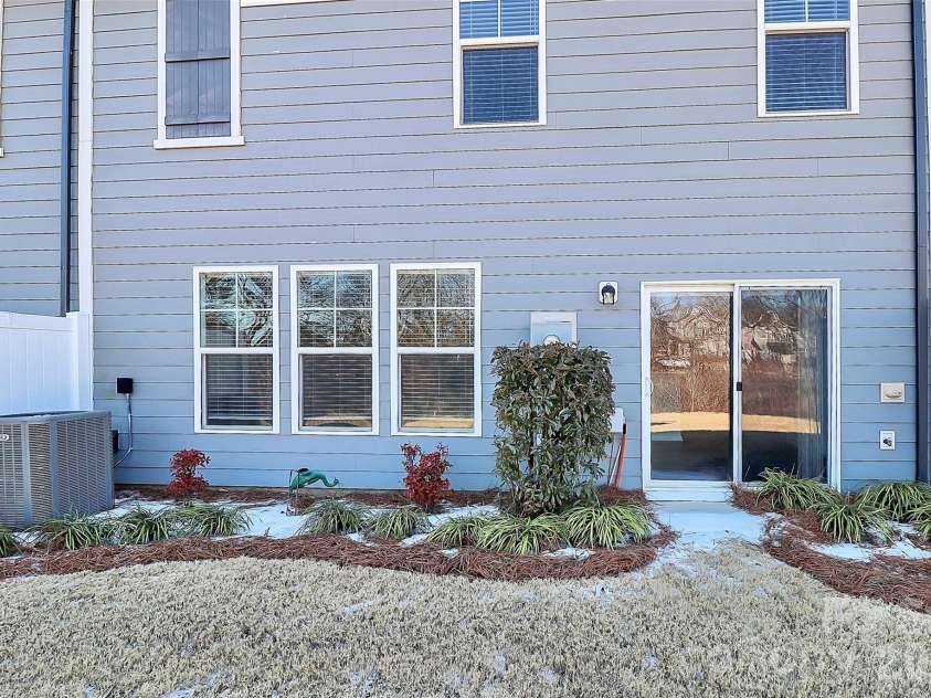 23144 Clarabelle Drive, Charlotte, NC 28273.  MLS# CAR4341725, YatesRealty ID 8070. Back