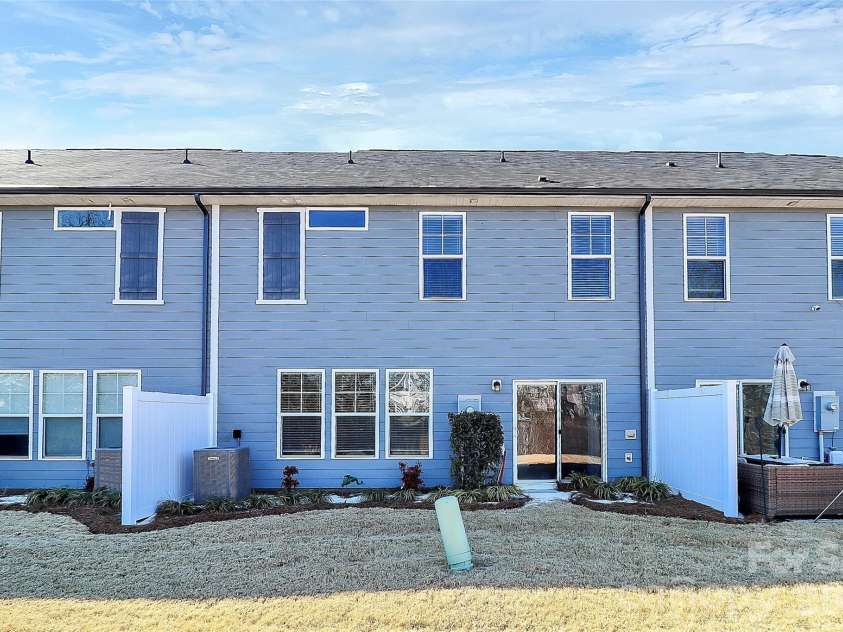 23144 Clarabelle Drive, Charlotte, NC 28273.  MLS# CAR4341725, YatesRealty ID 8070. Back