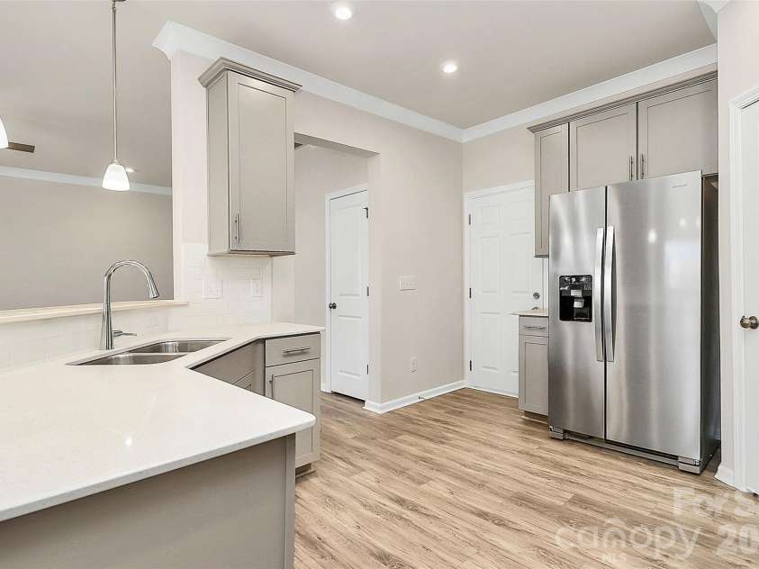 23144 Clarabelle Drive, Charlotte, NC 28273.  MLS# CAR4341725, YatesRealty ID 8070. Kitchen 