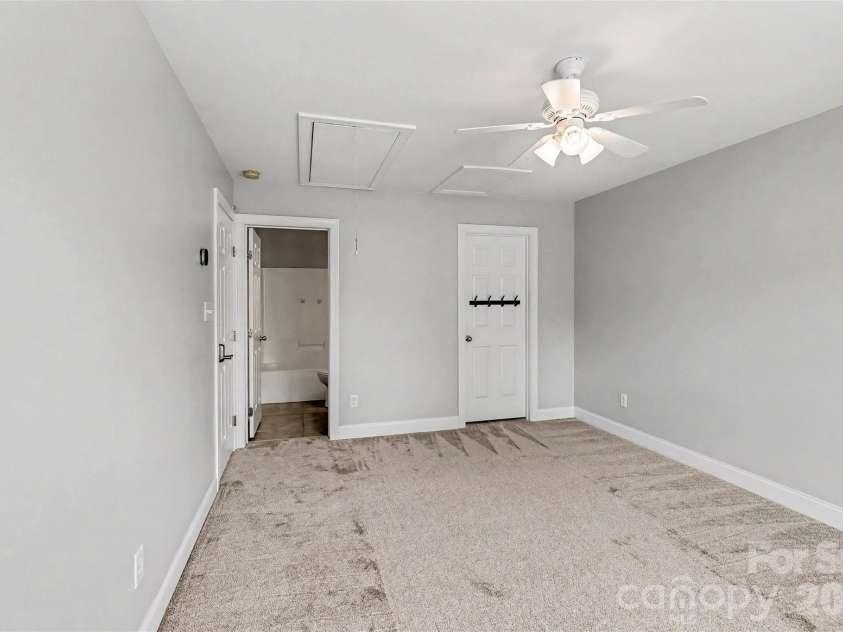 2326 Donnington Lane, Concord, NC 28027.  MLS# CAR4356967, YatesRealty ID 8071. 