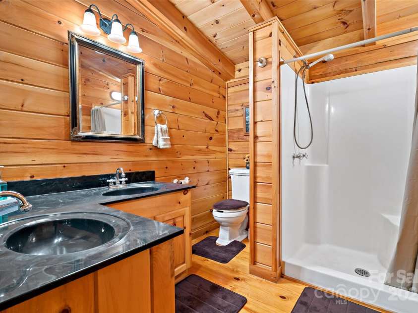 3110 Mentink Way, Nebo, NC 28761.  MLS# CAR4250827, YatesRealty ID 8071. Upstairs Bathroom