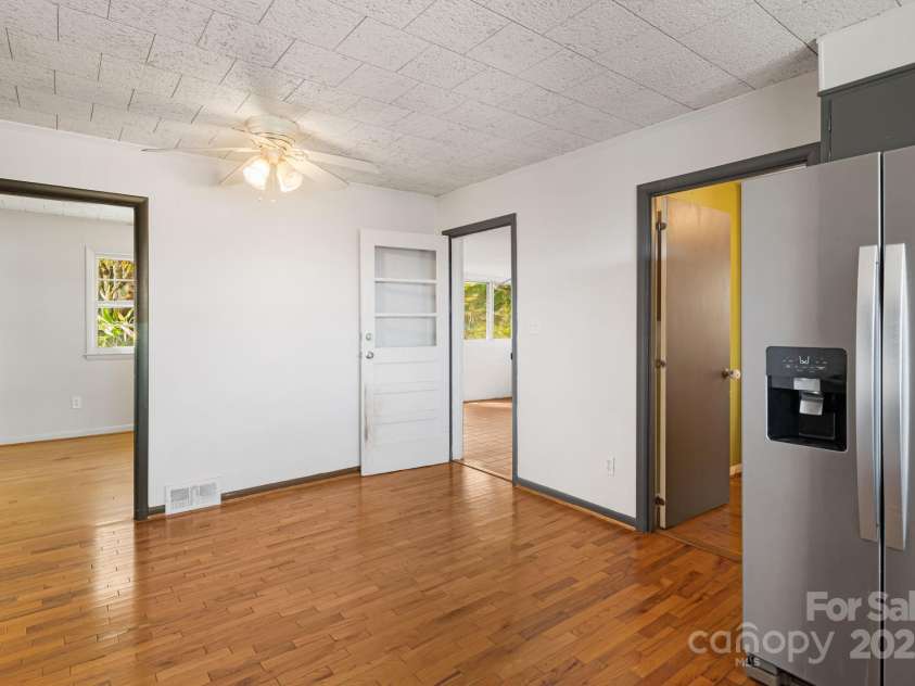 21 Duck Drive, Mars Hill, NC 28754.  MLS# CAR4316807, YatesRealty ID 8073. 