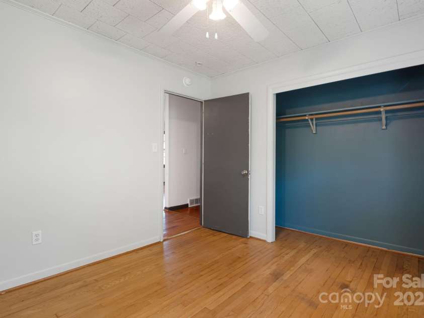21 Duck Drive, Mars Hill, NC 28754.  MLS# CAR4316807, YatesRealty ID 8073. 