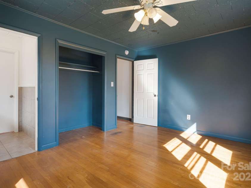 21 Duck Drive, Mars Hill, NC 28754.  MLS# CAR4316807, YatesRealty ID 8073. 