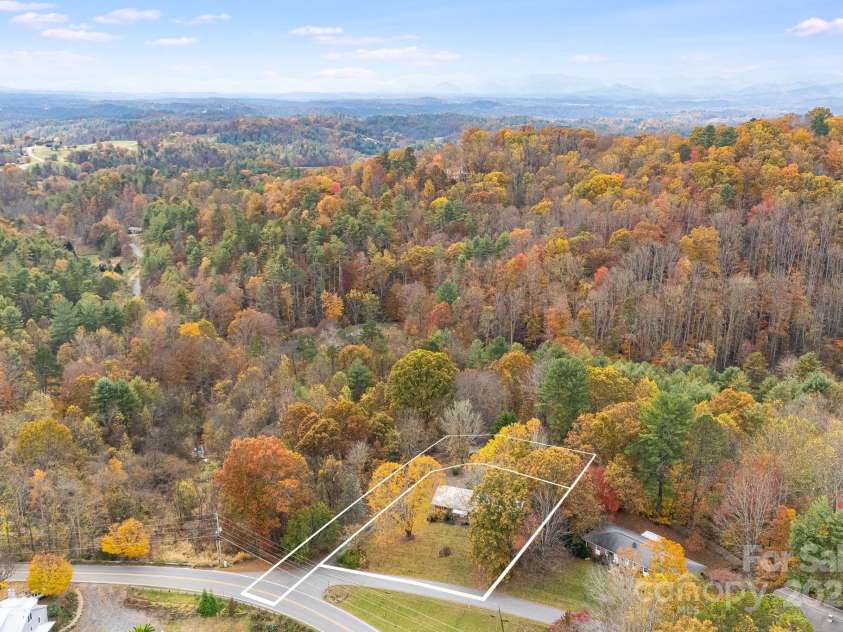 21 Duck Drive, Mars Hill, NC 28754.  MLS# CAR4316807, YatesRealty ID 8073. 