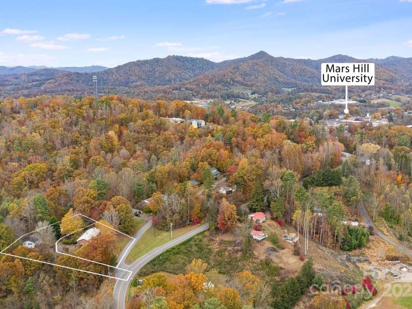 21 Duck Drive, Mars Hill, NC 28754.  MLS# CAR4316807, YatesRealty ID 8073. 