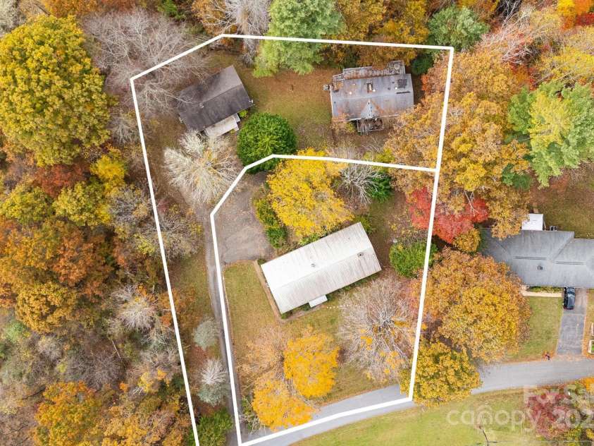 21 Duck Drive, Mars Hill, NC 28754.  MLS# CAR4316807, YatesRealty ID 8073. 
