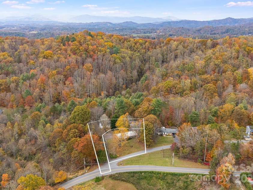 21 Duck Drive, Mars Hill, NC 28754.  MLS# CAR4316807, YatesRealty ID 8073. 