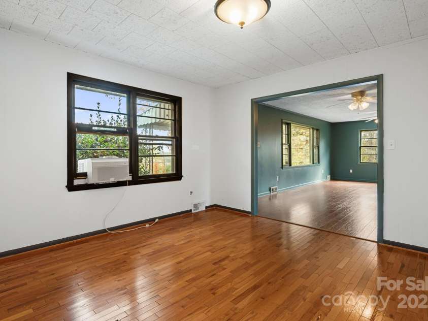 21 Duck Drive, Mars Hill, NC 28754.  MLS# CAR4316807, YatesRealty ID 8073. 