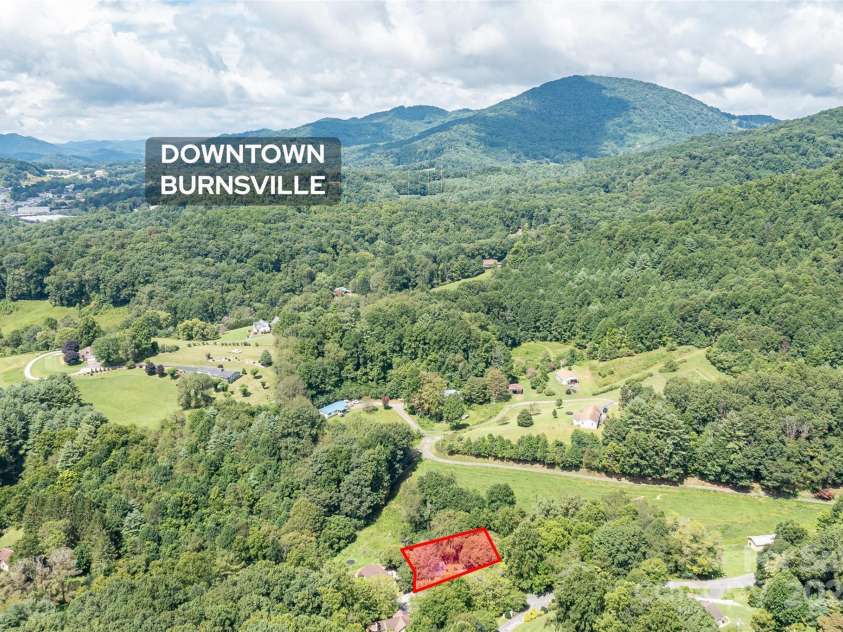255 Chestnut Hill Road, Burnsville, NC 28714.  MLS# CAR4173831, YatesRealty ID 8073. Just minutes from Downtown Burnsville!