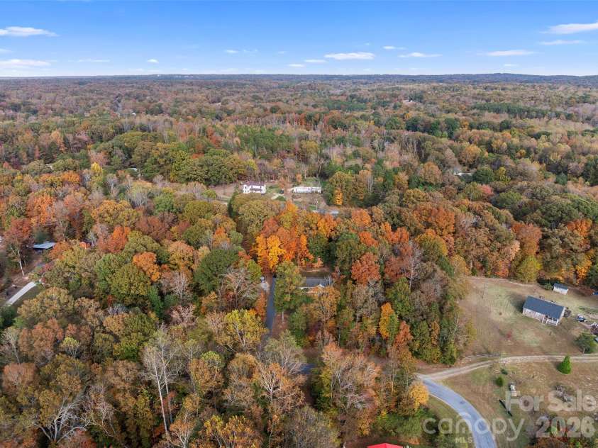 189 Panther Lane, Thomasville, NC 27360.  MLS# CAR4318131, YatesRealty ID 8074. 