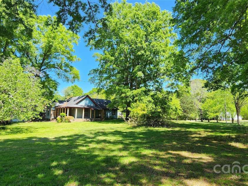 224 Charlotte Street, York, SC 29745.  MLS# CAR4246148, YatesRealty ID 8074. 