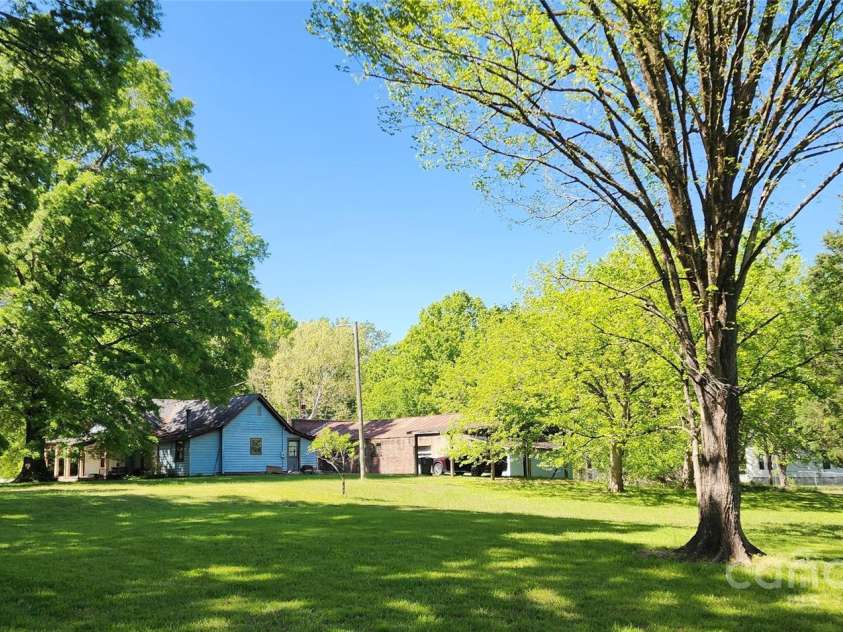 224 Charlotte Street, York, SC 29745.  MLS# CAR4246148, YatesRealty ID 8074. 