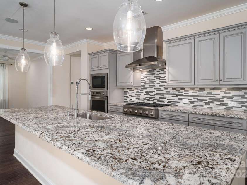 286 Hemlock Bluff Court, Denver, NC 28037.  MLS# CAR4249984, YatesRealty ID 8075. Huge island great for food prep & entertaining