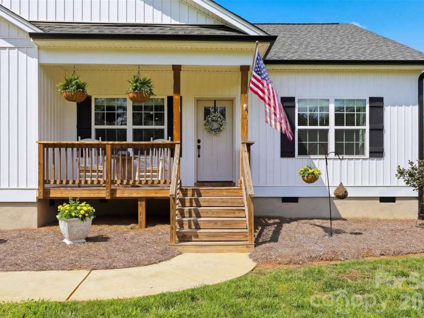 2909 Good Road, Clover, SC 29710.  MLS# CAR4360361, YatesRealty ID 8076. 