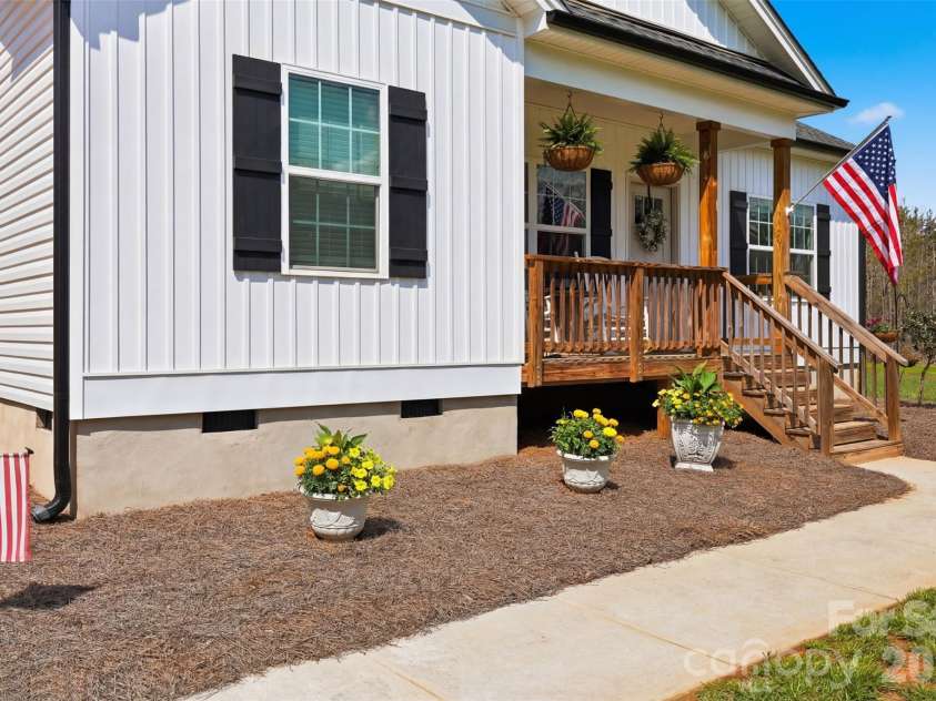 2909 Good Road, Clover, SC 29710.  MLS# CAR4360361, YatesRealty ID 8076. 