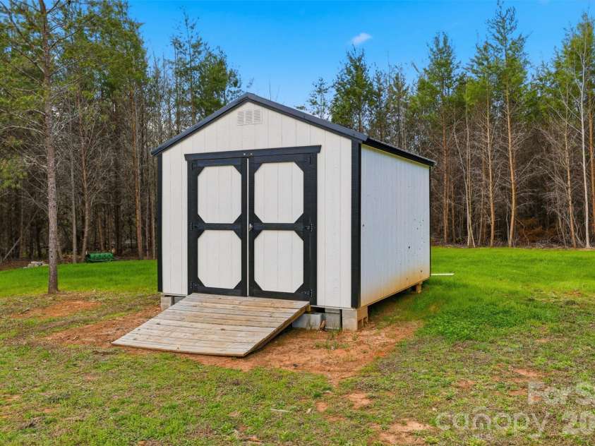 2909 Good Road, Clover, SC 29710.  MLS# CAR4360361, YatesRealty ID 8076. 