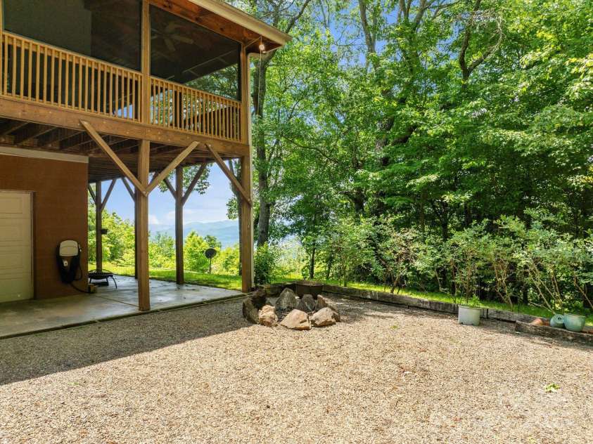 503 Jim Cochran Road, Franklin, NC 28734.  MLS# CAR4237214, YatesRealty ID 8076. 