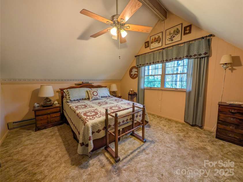 130 Turkey Trot Lane, Burnsville, NC 28714.  MLS# CAR4242871, YatesRealty ID 8077. 