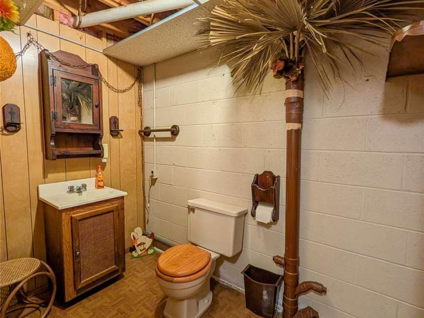 130 Turkey Trot Lane, Burnsville, NC 28714.  MLS# CAR4242871, YatesRealty ID 8077. 