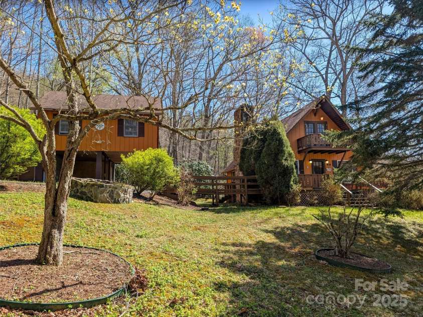 130 Turkey Trot Lane, Burnsville, NC 28714.  MLS# CAR4242871, YatesRealty ID 8077. 