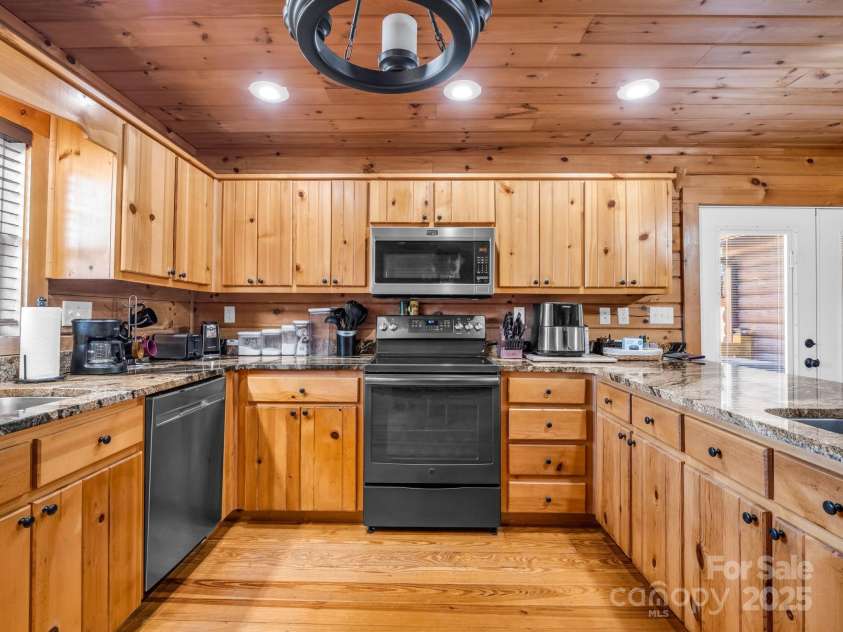526 River Road, Rutherfordton, NC 28139.  MLS# CAR4330854, YatesRealty ID 8077. 