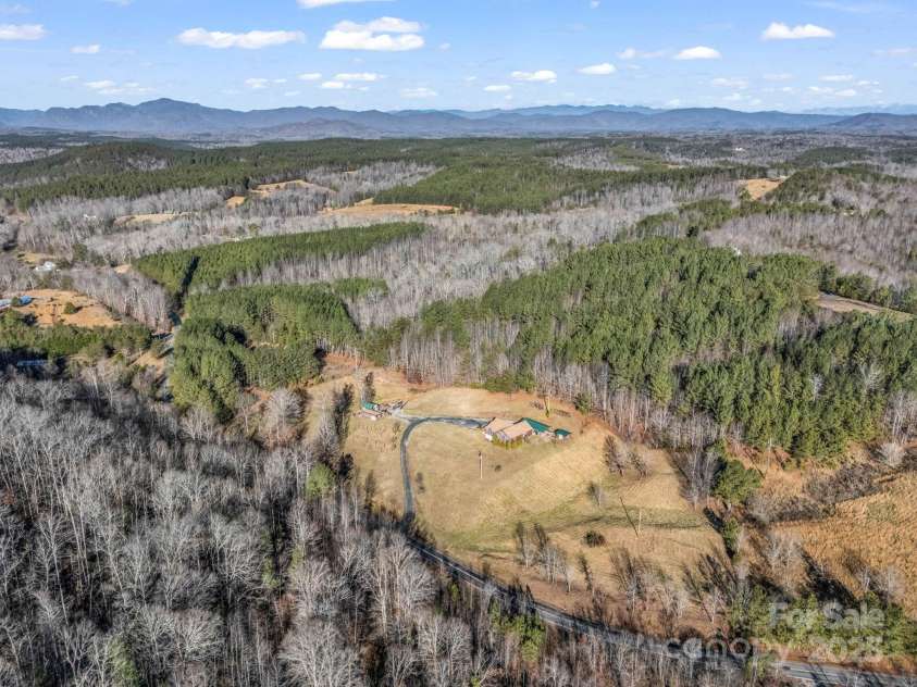 526 River Road, Rutherfordton, NC 28139.  MLS# CAR4330854, YatesRealty ID 8077. 
