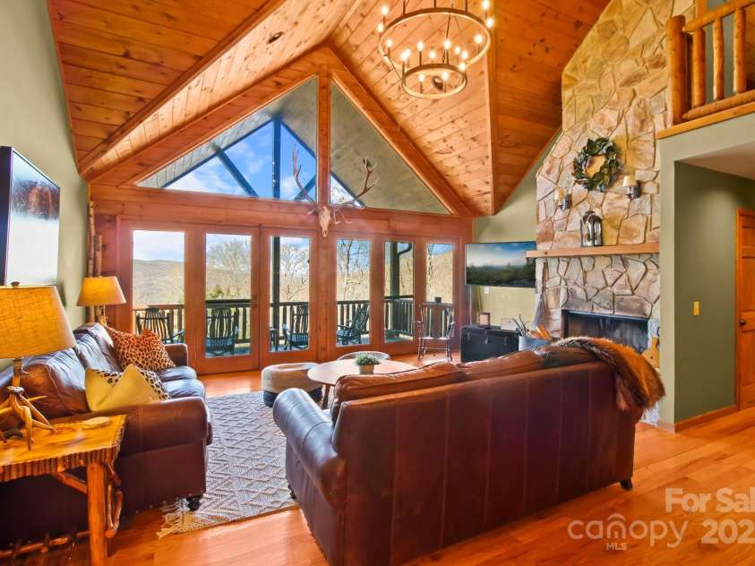 106 Dandelion Lane, Banner Elk, NC 28604.  MLS# CAR4250009, YatesRealty ID 8078. 