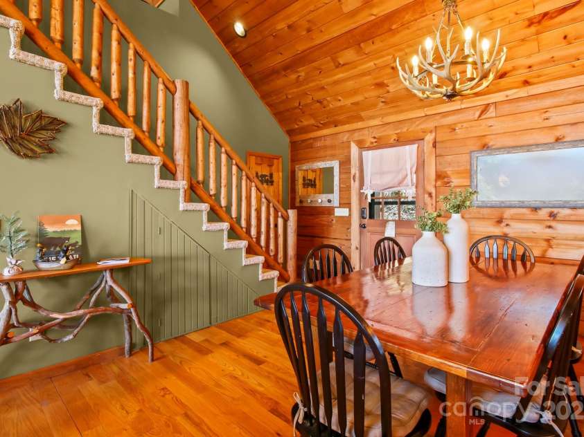 106 Dandelion Lane, Banner Elk, NC 28604.  MLS# CAR4250009, YatesRealty ID 8078. 