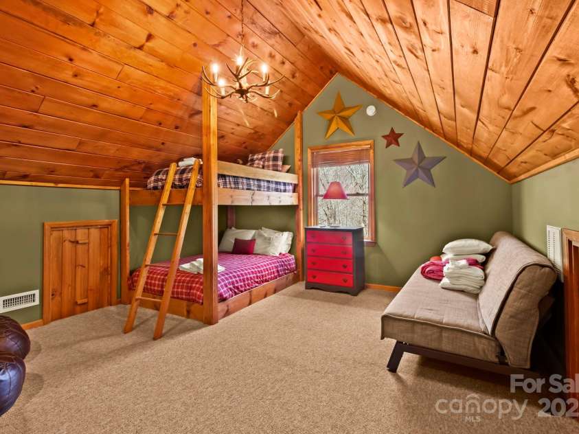 106 Dandelion Lane, Banner Elk, NC 28604.  MLS# CAR4250009, YatesRealty ID 8078. 