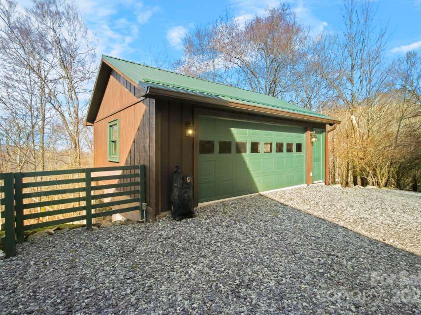 106 Dandelion Lane, Banner Elk, NC 28604.  MLS# CAR4250009, YatesRealty ID 8078. 