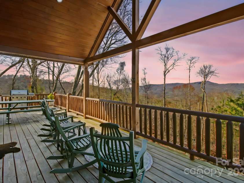 106 Dandelion Lane, Banner Elk, NC 28604.  MLS# CAR4250009, YatesRealty ID 8078. Deck Long Range Mountain Views!