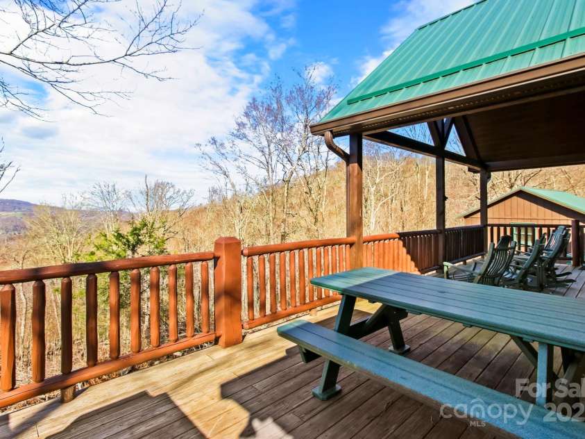106 Dandelion Lane, Banner Elk, NC 28604.  MLS# CAR4250009, YatesRealty ID 8078. Front Deck