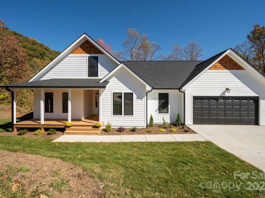 258 Whitfield Lane, Weaverville, NC 28787.  MLS# CAR4177778, YatesRealty ID 8079. Seven Glens Neighborhood