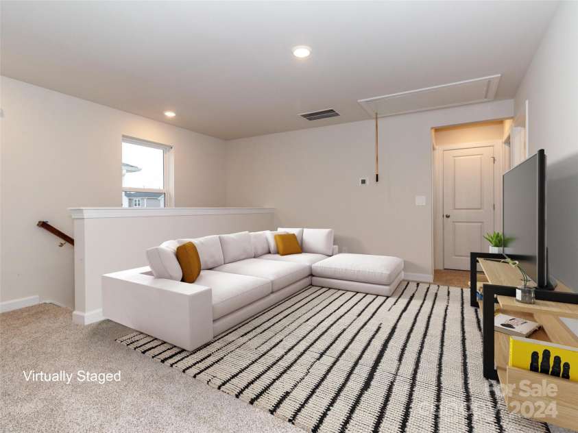 471 Olympia Way, York, SC 29745.  MLS# CAR4207700, YatesRealty ID 808. Loft