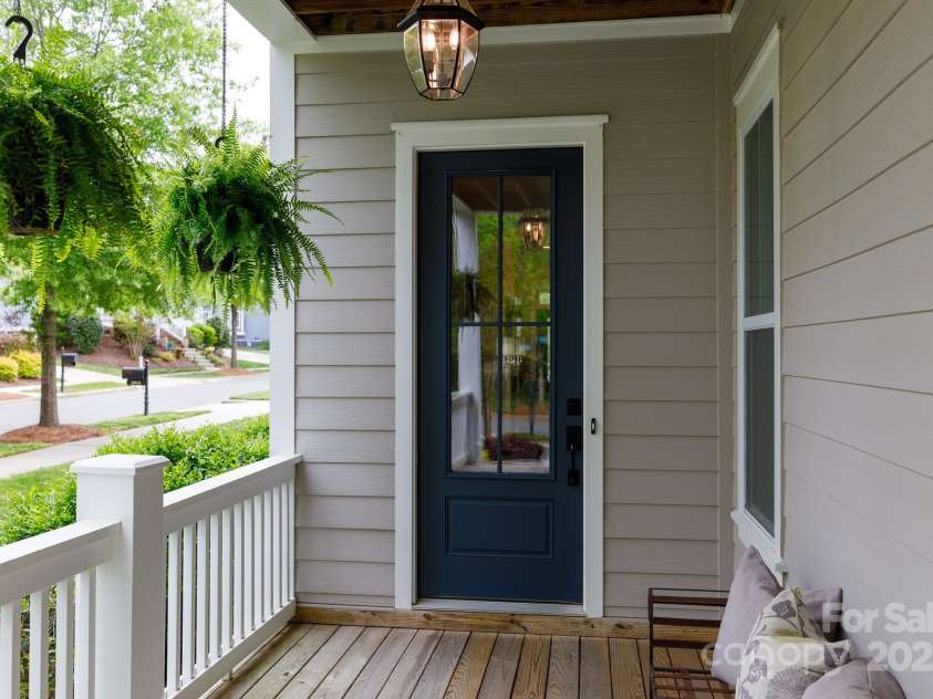 19034 Cypress Garden Drive, Davidson, NC 28036.  MLS# CAR4247262, YatesRealty ID 8080. 