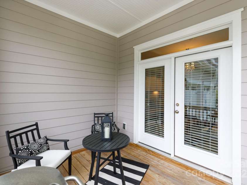 19034 Cypress Garden Drive, Davidson, NC 28036.  MLS# CAR4247262, YatesRealty ID 8080. 