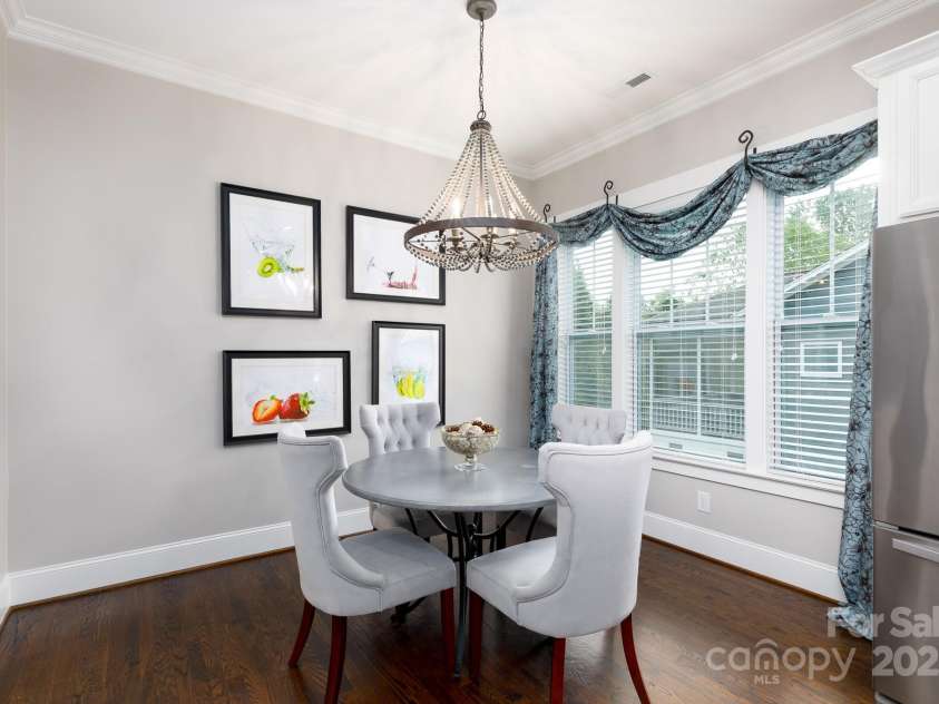 19034 Cypress Garden Drive, Davidson, NC 28036.  MLS# CAR4247262, YatesRealty ID 8080. Breakfast