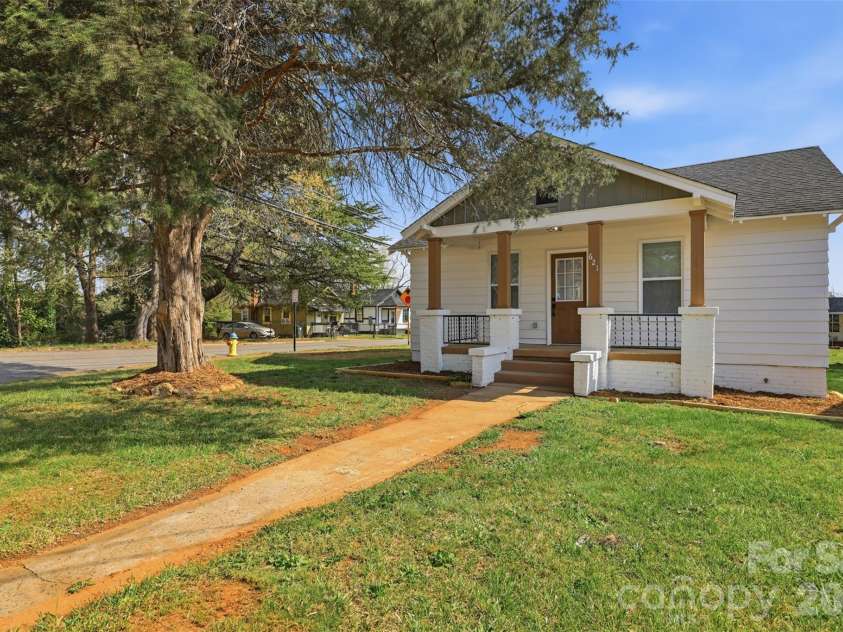 621 A Street, Newton, NC 28658.  MLS# CAR4362817, YatesRealty ID 8080. 