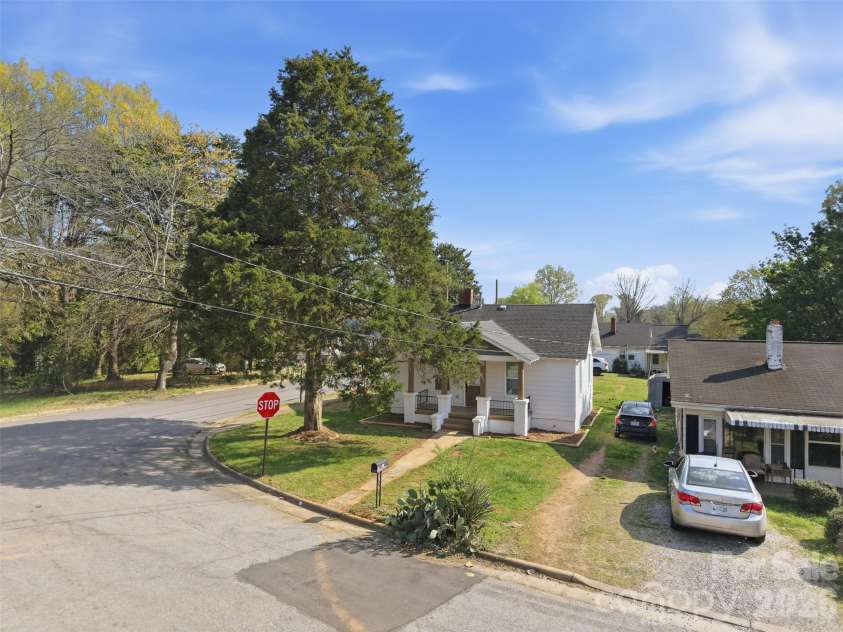 621 A Street, Newton, NC 28658.  MLS# CAR4362817, YatesRealty ID 8080. 