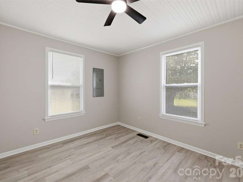 621 A Street, Newton, NC 28658.  MLS# CAR4362817, YatesRealty ID 8080. 