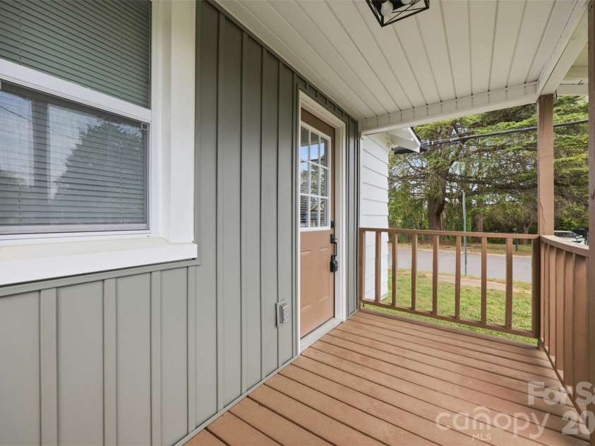 621 A Street, Newton, NC 28658.  MLS# CAR4362817, YatesRealty ID 8080. 