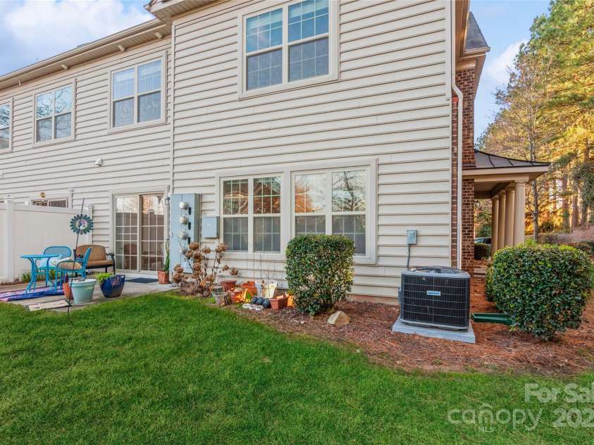 16718 Dolcetto Way, Charlotte, NC 28277.  MLS# CAR4208560, YatesRealty ID 8084. 