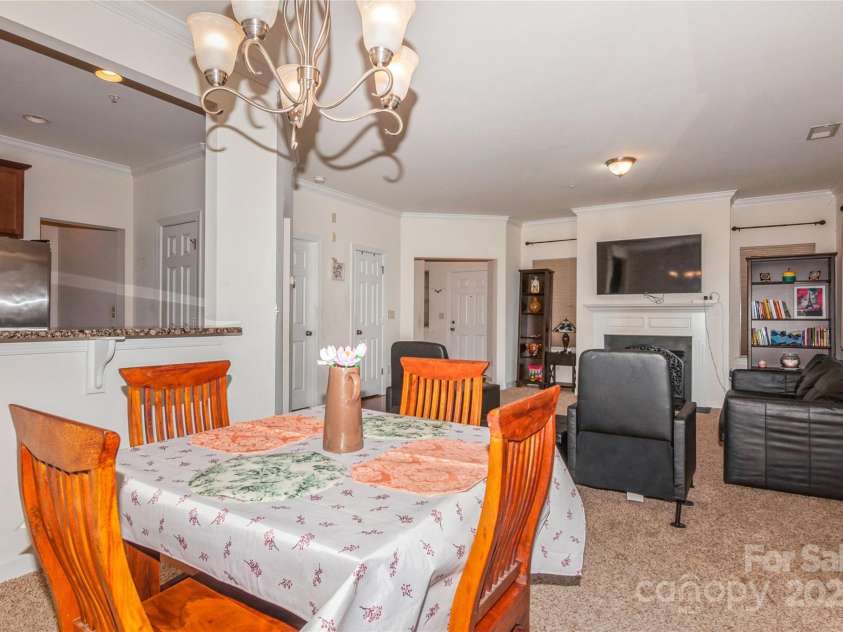 16718 Dolcetto Way, Charlotte, NC 28277.  MLS# CAR4208560, YatesRealty ID 8084. 