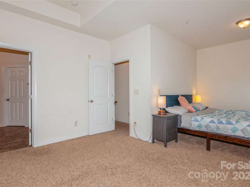 16718 Dolcetto Way, Charlotte, NC 28277.  MLS# CAR4208560, YatesRealty ID 8084. Primary Bedroom