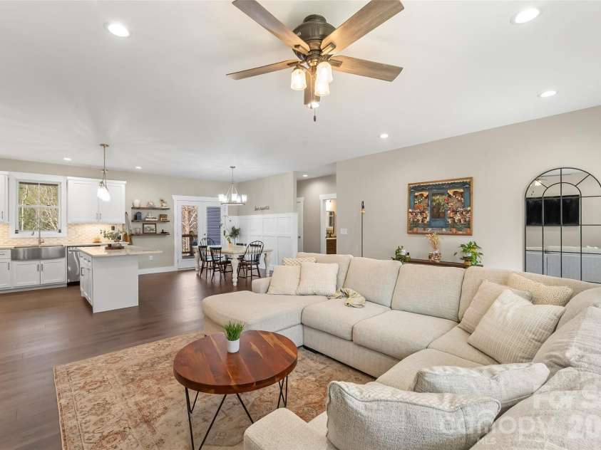 126 Doe Path Circle, Hudson, NC 28638.  MLS# CAR4359896, YatesRealty ID 8087. 