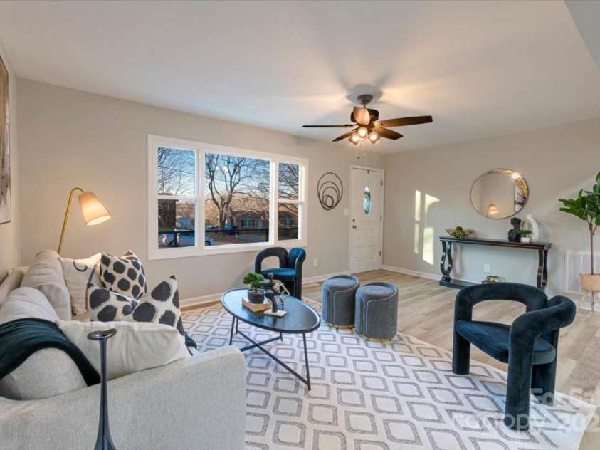 3004 Briarwood Lane, Gastonia, NC 28056.  MLS# CAR4219935, YatesRealty ID 8087. 